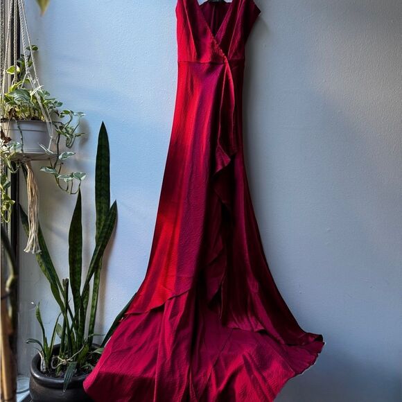 Genuine Silk BCBGMaxAzria Red High Low Gown V-neck Sleeveless - Picture 2 of 4